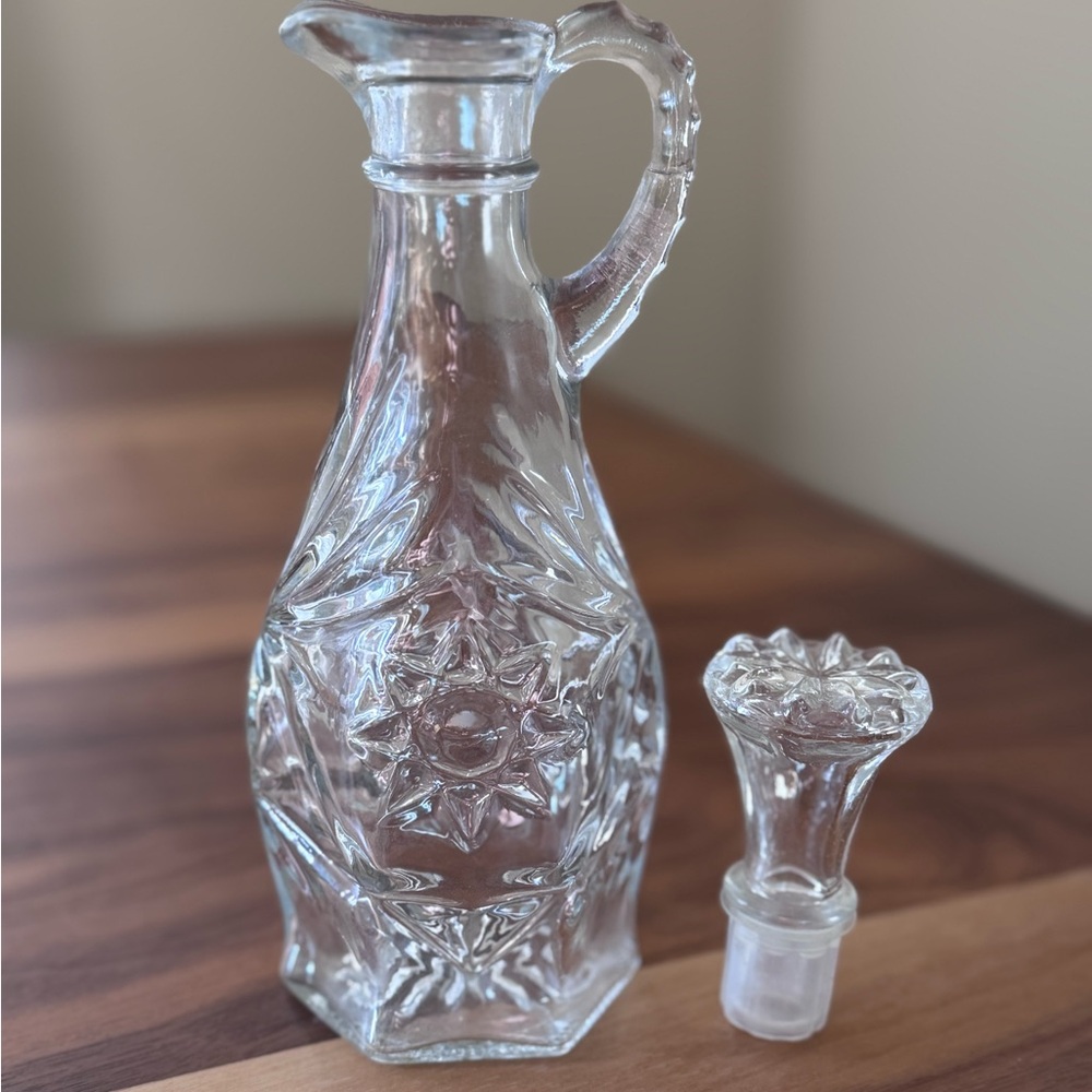 Set of 2 Vintage Glass Decanters, Barware Wine Liquor Carafe w Stopper